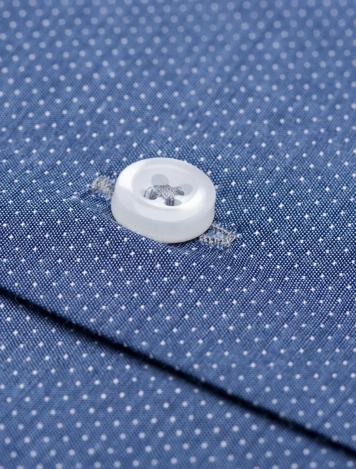 BLUE PIN DOT SPREAD COLLAR SHIRT