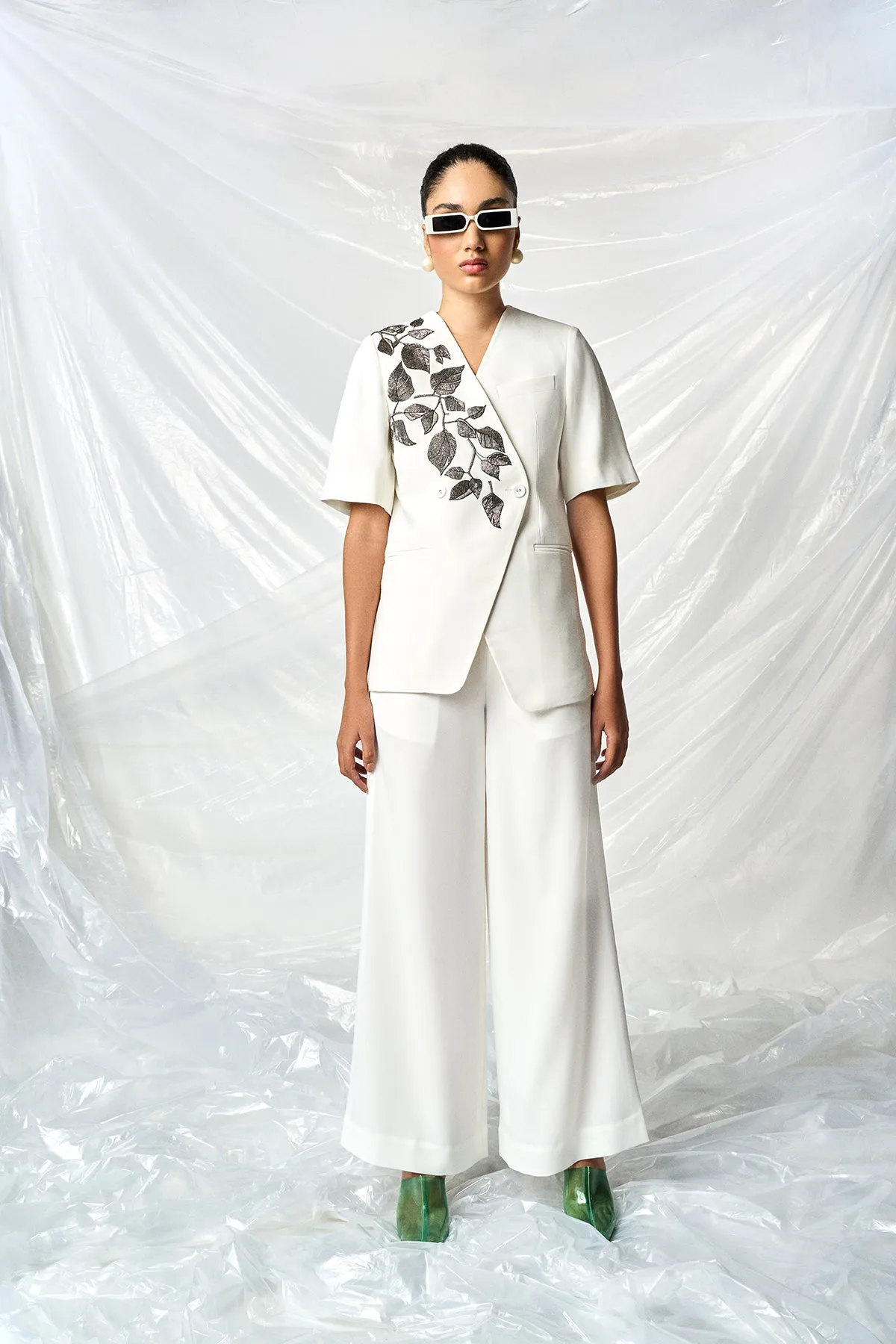 FLARED PANTS OF ( HAZEL LEAVES HALF SLEEVES BLAZER )