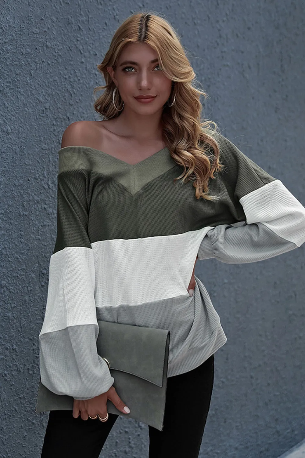 Stitching Loose Collar Flared Sleeve Top