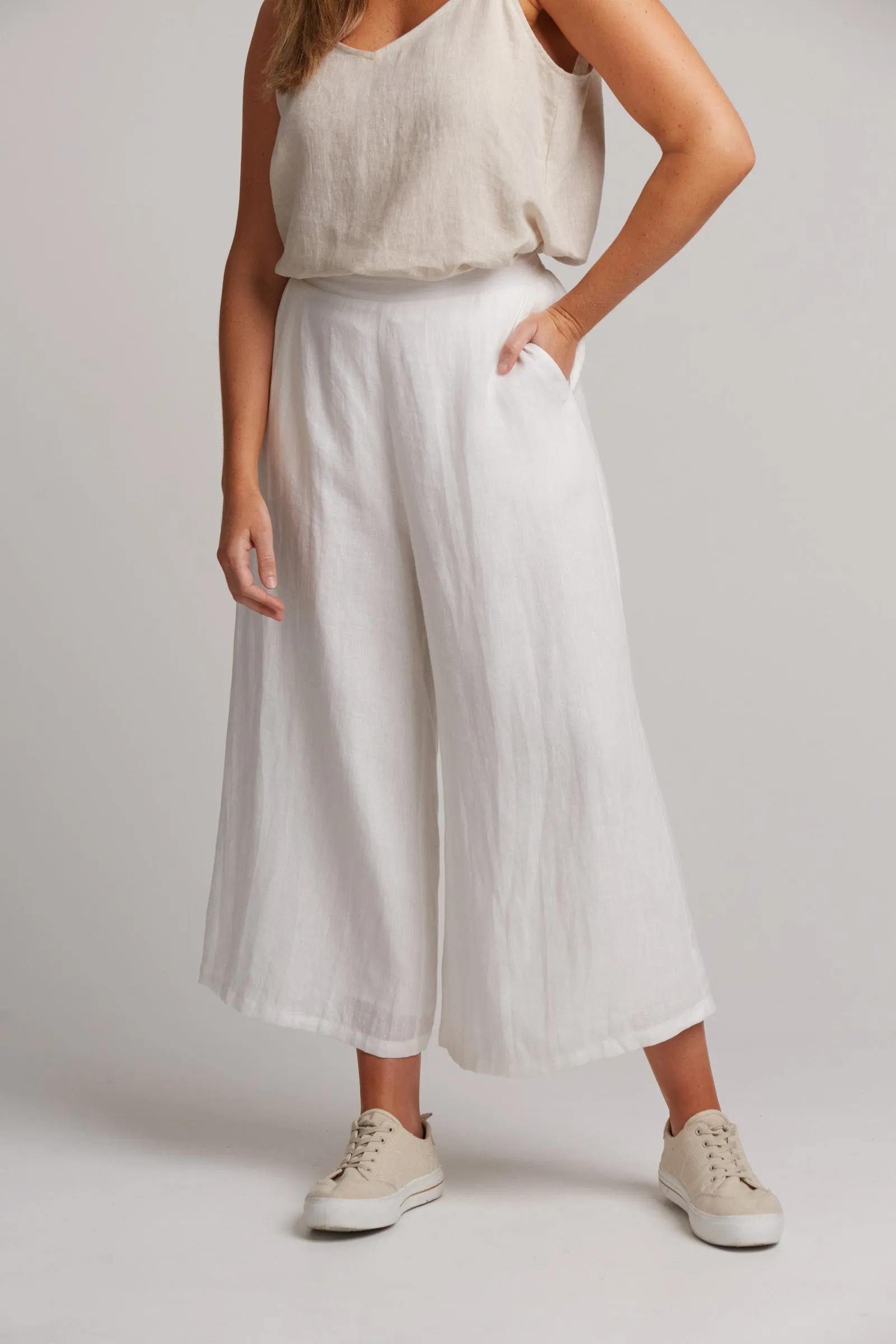 STUDIO CROP PANT SALT