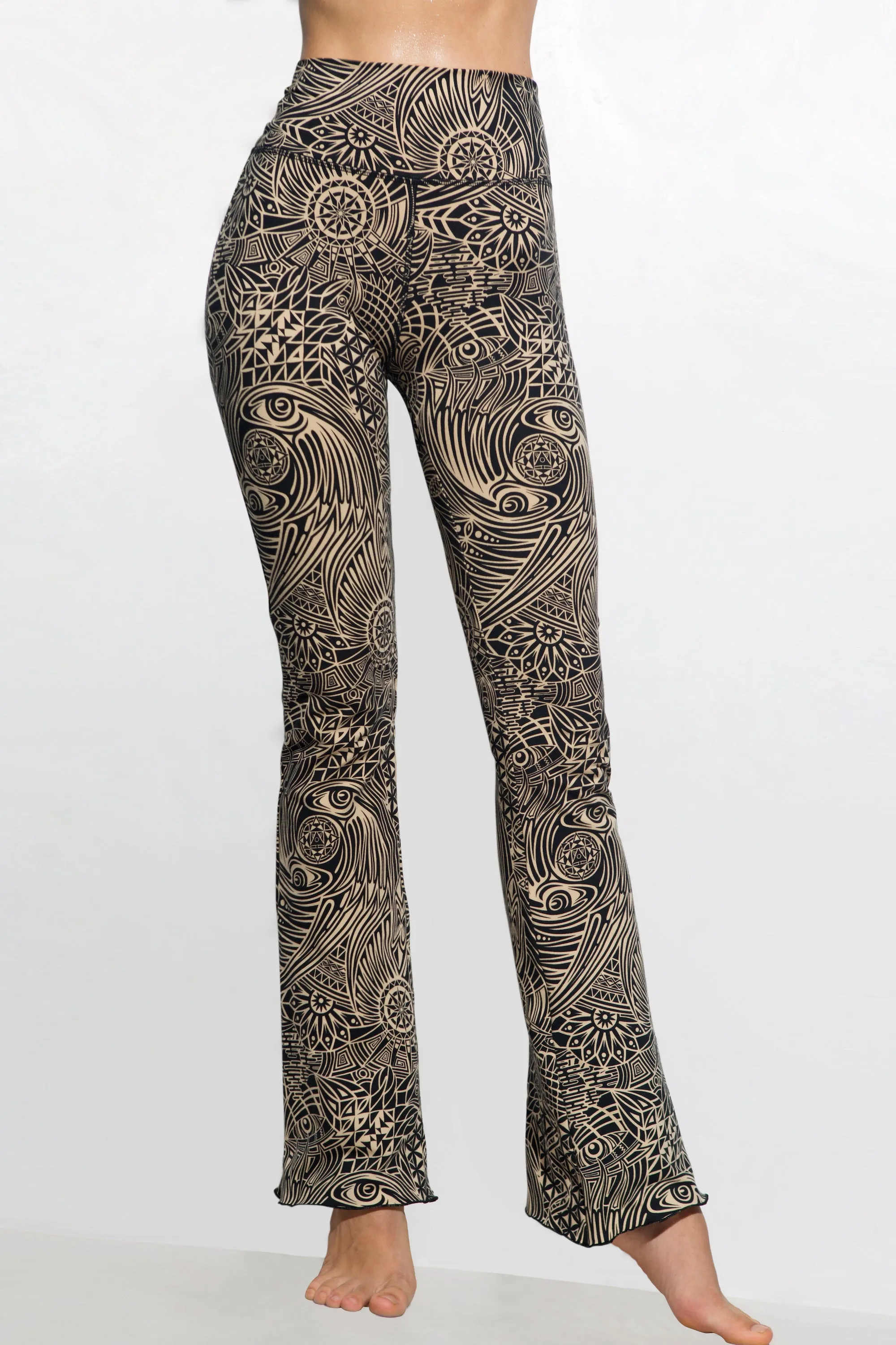 Tribal Flares - Cream Black
