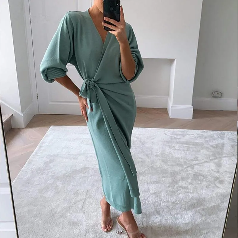 V-neck knitted dress