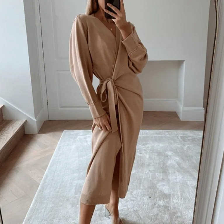 V-neck knitted dress