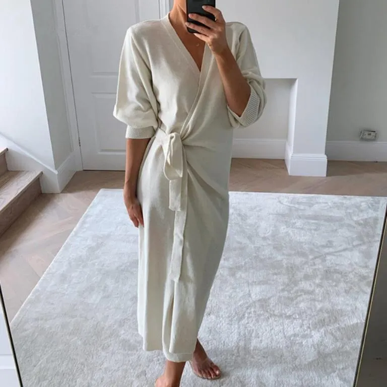 V-neck knitted dress