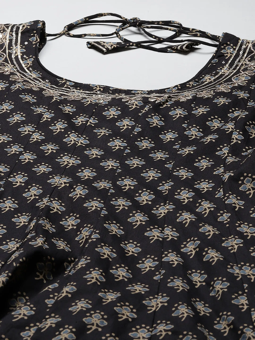 Women Black Floral Print Flared Kurta
