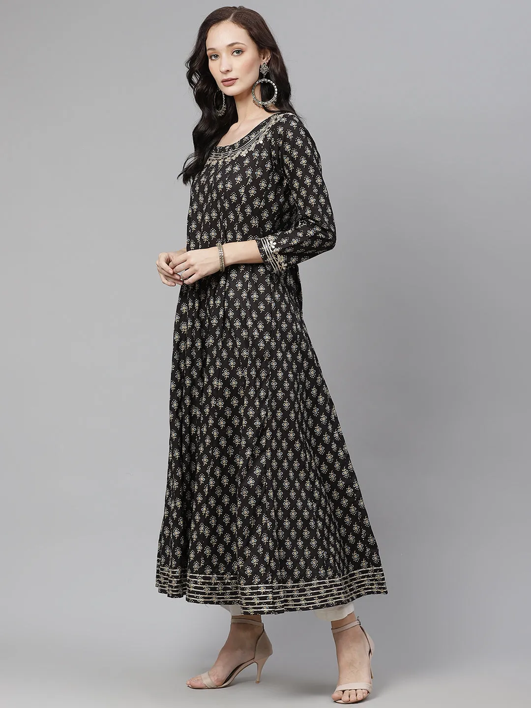 Women Black Floral Print Flared Kurta